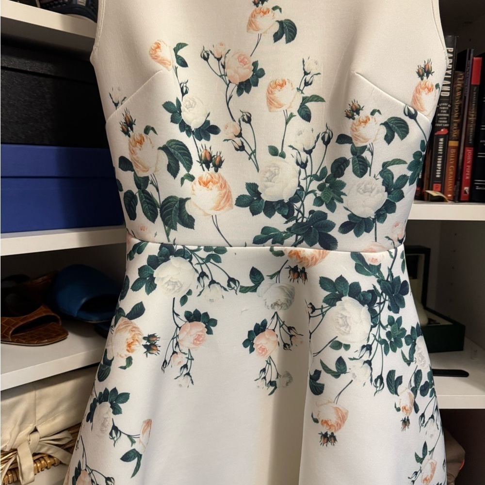 Erin by Erin Featherstone- White Neoprene Sleeveless Floral Mini Dress - Picture 6 of 6
